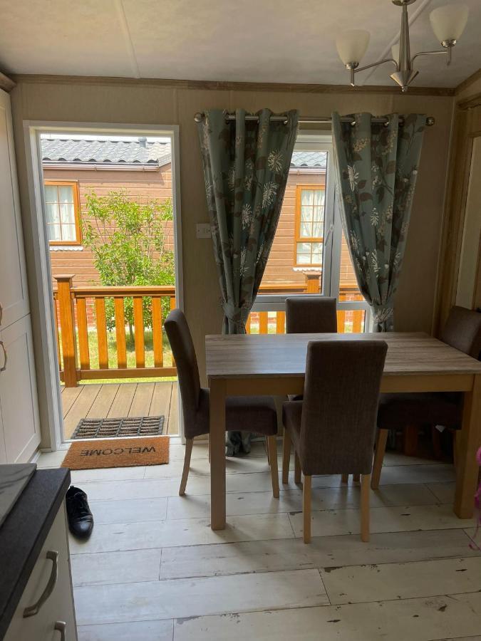 Fern Lodge With Hot Tub Stonham Aspall Exteriör bild