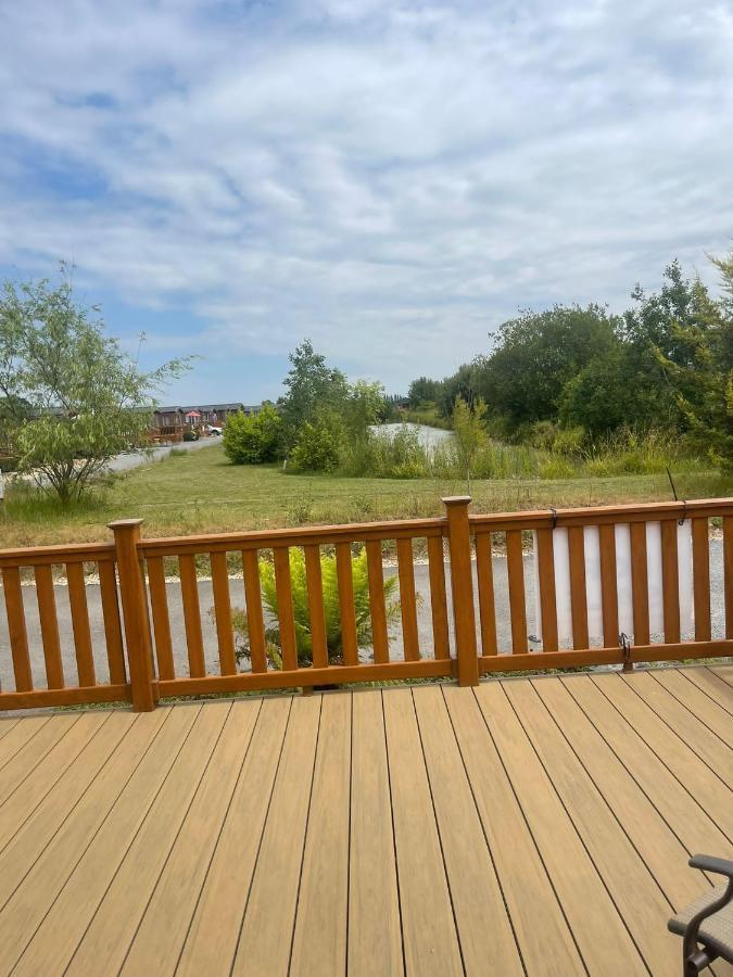 Fern Lodge With Hot Tub Stonham Aspall Exteriör bild